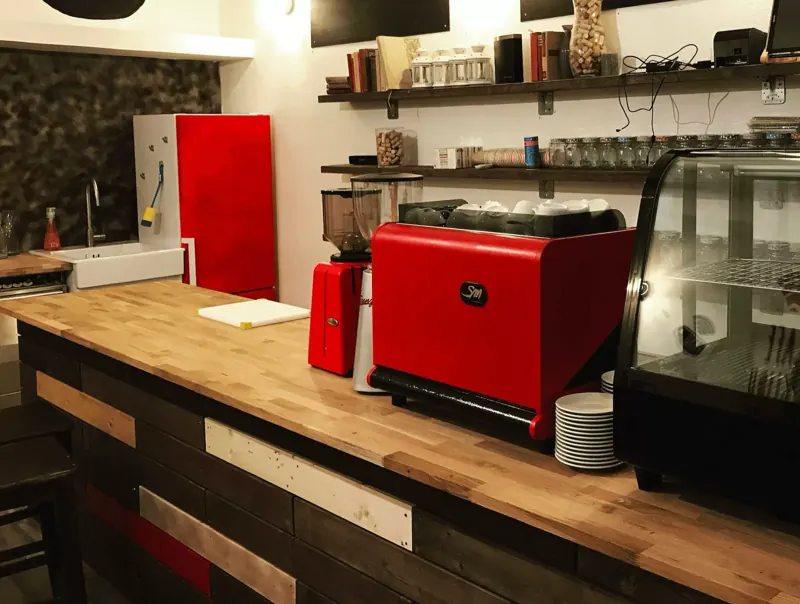 The finished bar with the coffee machine